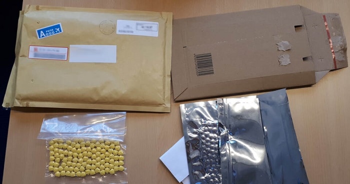 Douane: flinke toename drugs in post naar buitenland