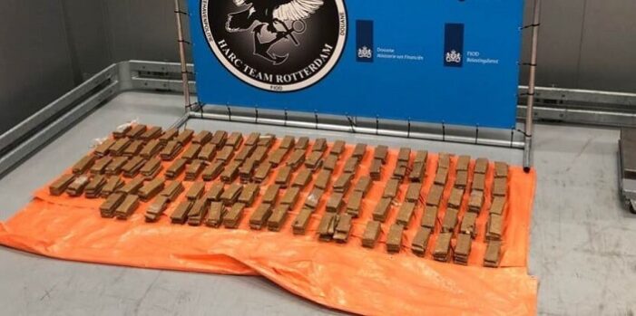 Douane vindt 106 kilo cocaïne in plankjes van pallets