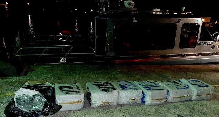 Nederlands marineschip onderschept 224 kilo cocaïne bij Curaçao