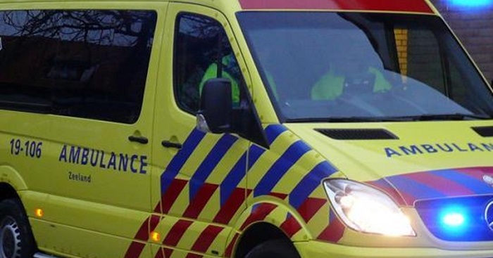 Man in kritieke toestand na zware mishandeling op Rotterdams terras