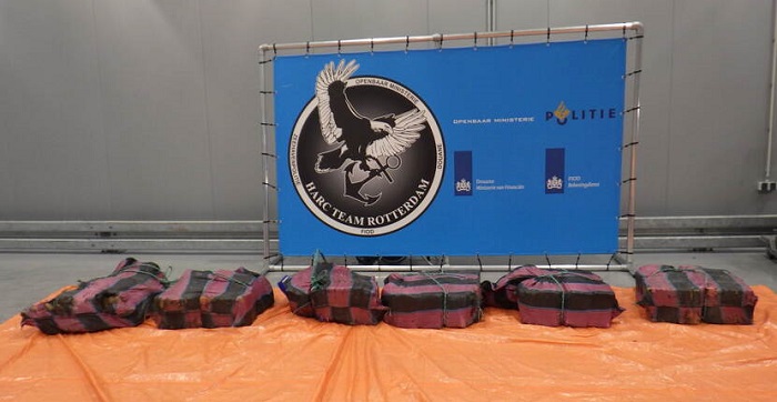 300 kilo cocaïne tussen vismeel in Rotterdamse haven