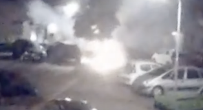 Politie toont beelden van aanslagen met zwaar vuurwerk (VIDEO)