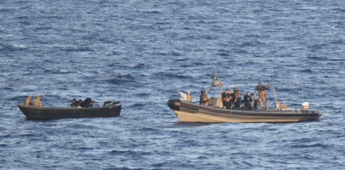 Caraïbische Zee: 900 kilo cocaïne onderschept door Koninklijke Marine