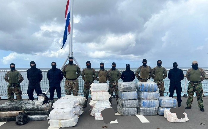 Marine onderschept 1.000 kilo drugs in Caribisch gebied