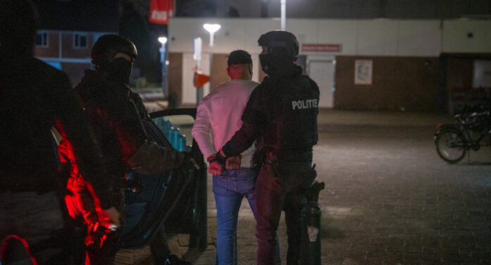 Politie arresteert in Hoogvliet verdachte schietpartij