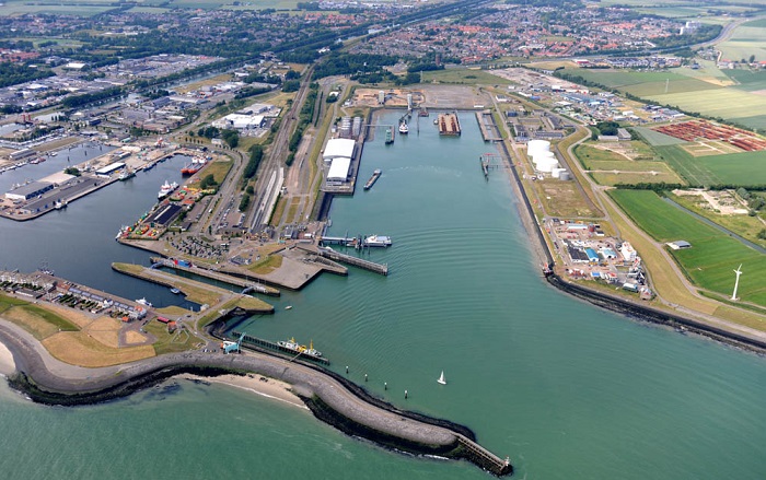 Politie lost waarschuwingsschoten bij arrestatie zestal in haven Vlissingen