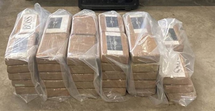 57 kilo cocaïne aangetroffen bij koelmotor in Rotterdamse haven