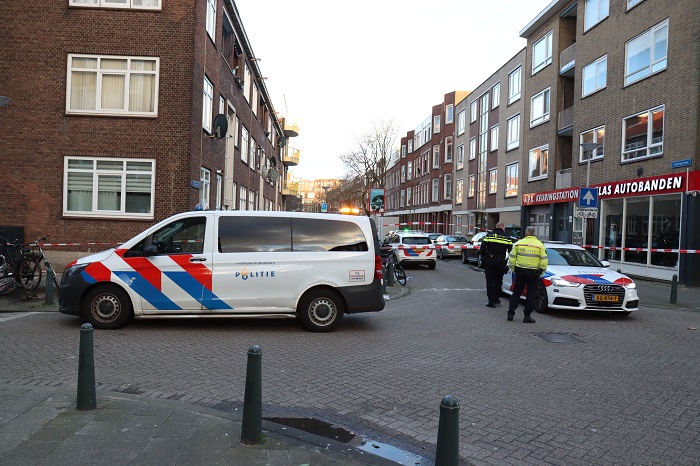 Dode (31) en twee gewonden bij schietpartij in Rotterdam-Delfshaven (UPDATE)
