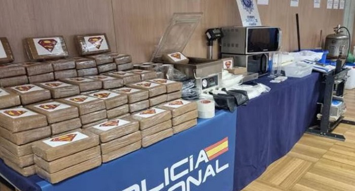 ‘Grootste cocaïnelab van Europa’ ontmanteld in Spanje, 18 arrestaties (VIDEO)