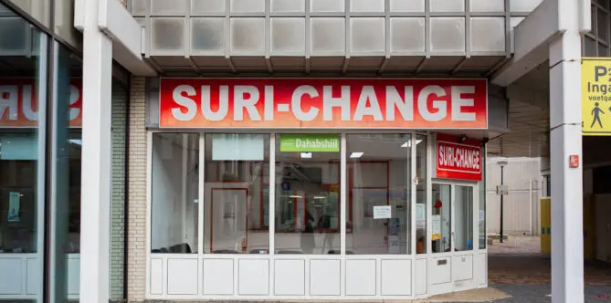 ‘Ook overige Amsterdamse vestigingen Suri-Change gesloten’