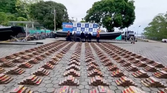 Colombiaanse marine onderschept ‘grootste narco-onderzeeër ooit’ (VIDEO)
