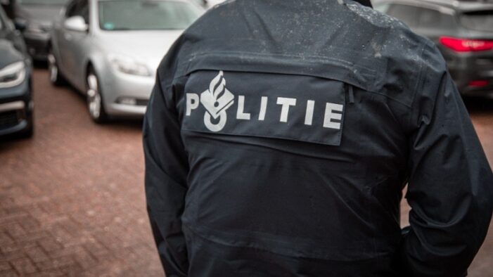 Bewoonster gewond na vuurwerkbom bij woning in Roosendaal