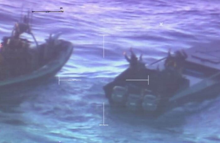Drugsboot uitgeschakeld na gericht vuur marineschip