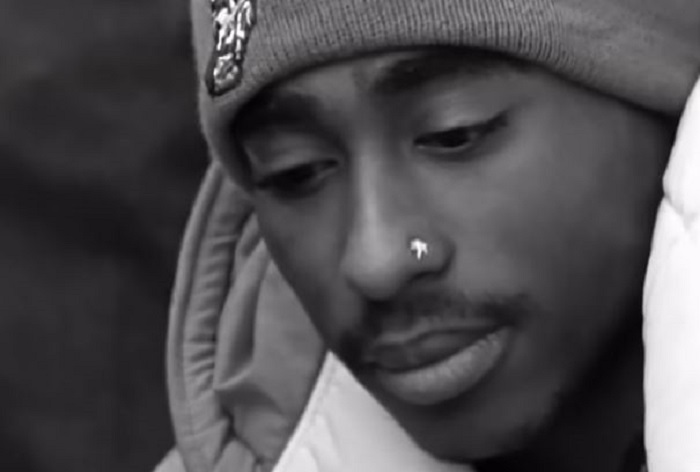 Politie Las Vegas doorzoekt woning in verband met moord op Tupac Shakur