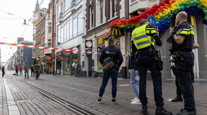 Amsterdam opgeschrikt door twee explosies (UPDATE2)