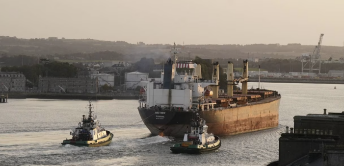 Ierse militairen enteren vrachtschip uit Curaçao: 2,2 ton cocaïne gepakt (UPDATE VIDEO)
