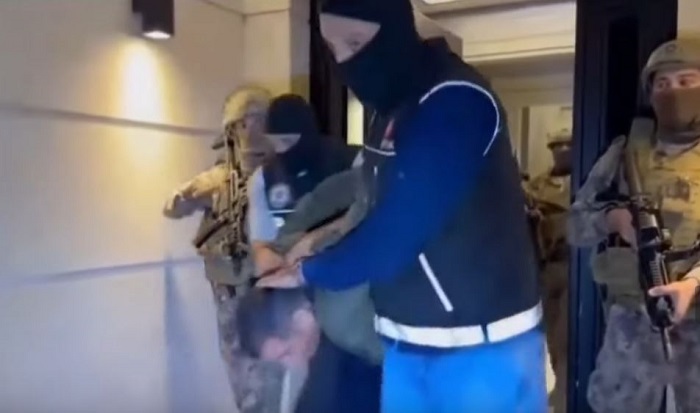 Pengedar narkoba Albania yang buron, Rexebe, ditangkap di Türkiye (video)