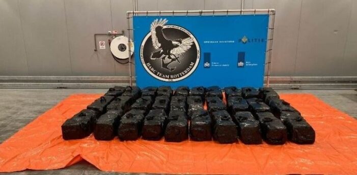 Twee partijen van in totaal 1.566 kilo coke onderschept in Rotterdamse haven