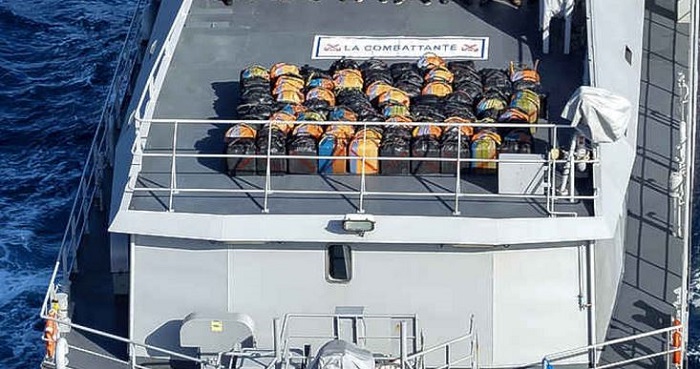 Frans marineschip onderschept 3,5 ton coke bij Barbados