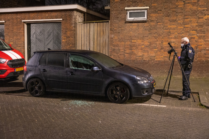 Rotterdam: auto beschadigd na schietpartij