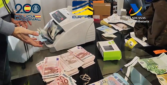 Netwerk in Spanje en Ecuador importeerde op grote schaal cocaïne naar EU (VIDEO)