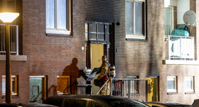 Jaar later weer zware explosie in zelfde Amsterdamse portiek